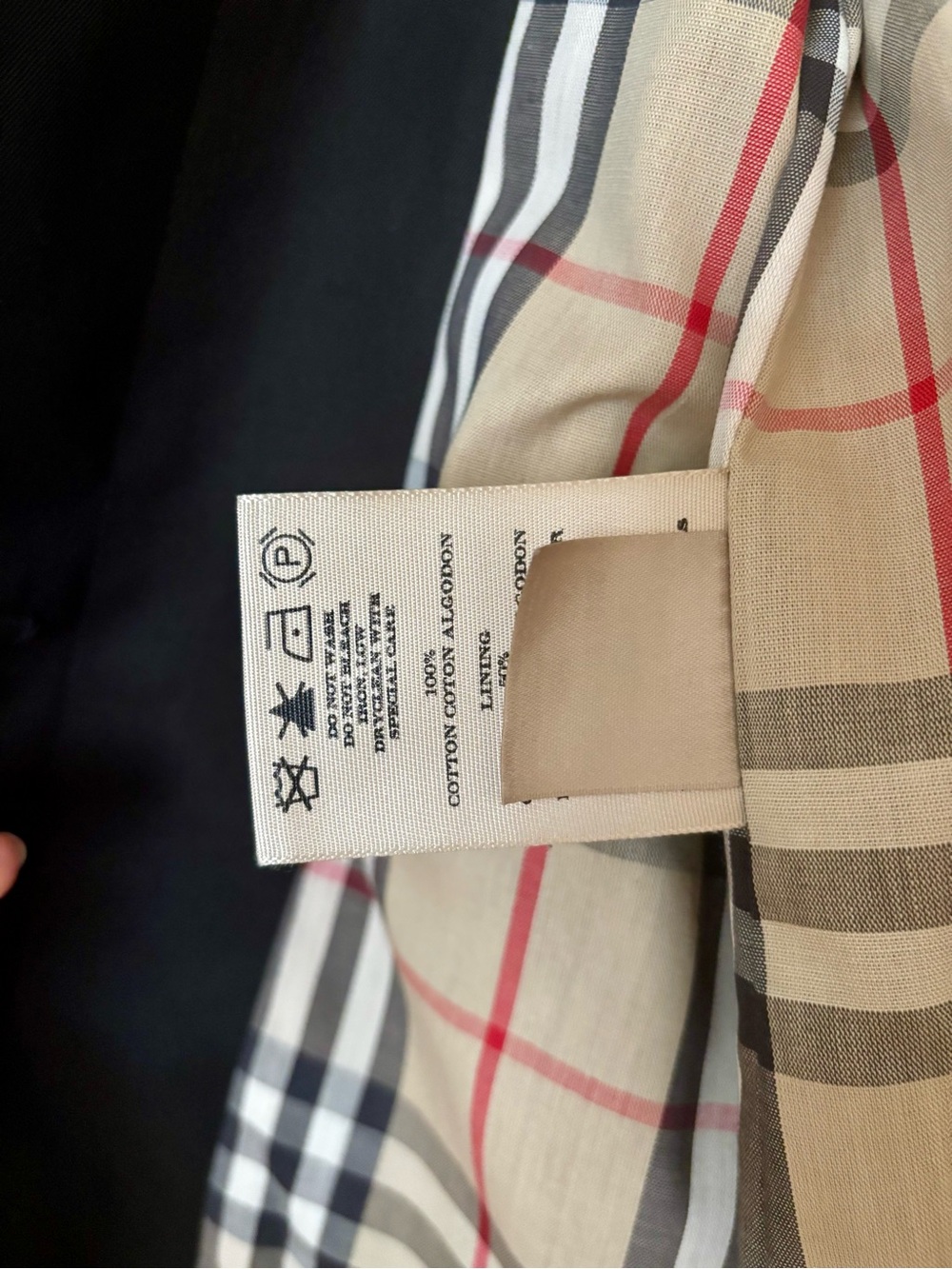 Burberry Black Trench Coat with Beige Check Lining, very good condition - Picture 4 of 5